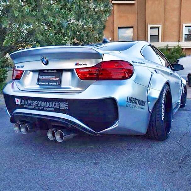 This is the Liberty Walk <a href="/BMW/">BMW</a> M4. Its rear end is a little bit special.