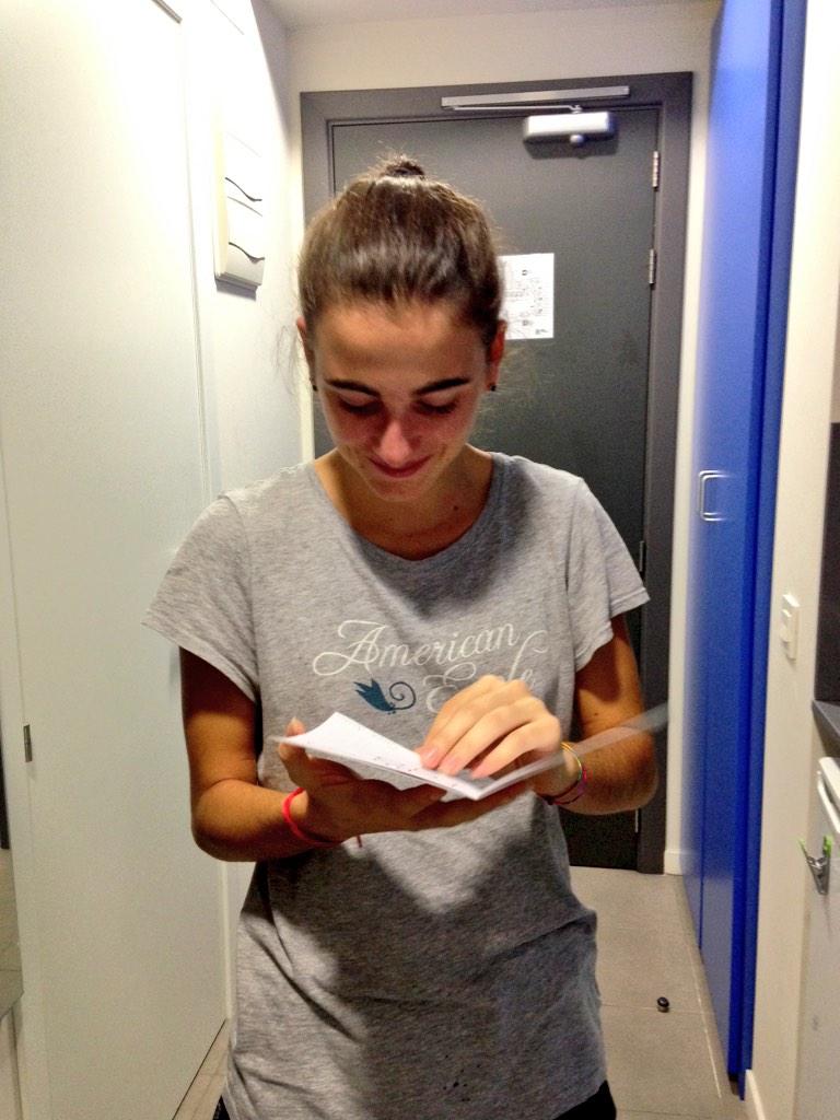 belensm96's tweet photo. ¡FELICES 1⃣8⃣ @rebecamarras🎂🎉💕! http://t.co/d70y8UK6Jv