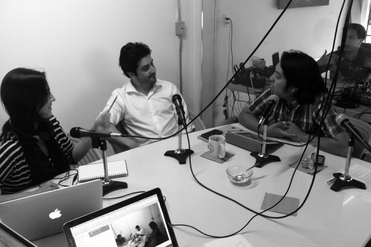 Estamos en directo en #LaHoraArquine conversando con <a href="/isaac_chato/">Isaac Torres El-Chato</a> y <a href="/erreve/">Rodrigo Velasco</a> de <a href="/elasuntourbano/">El Asunto Urbano</a> bit.ly/1f6pFNA