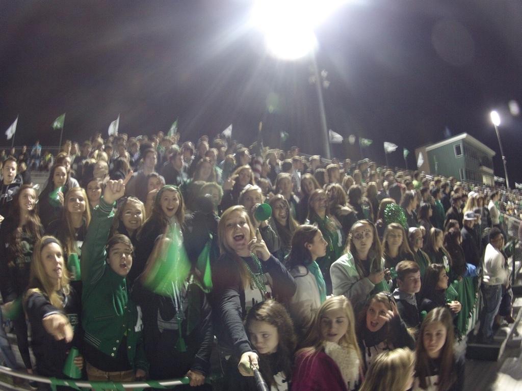 ahsstusection's tweet photo. #AHSStudentSection #GoPro πππ http://t.co/izhb3RlOYV