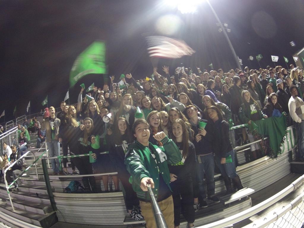 ahsstusection's tweet photo. #AHSStudentSection #GoPro πππ http://t.co/izhb3RlOYV