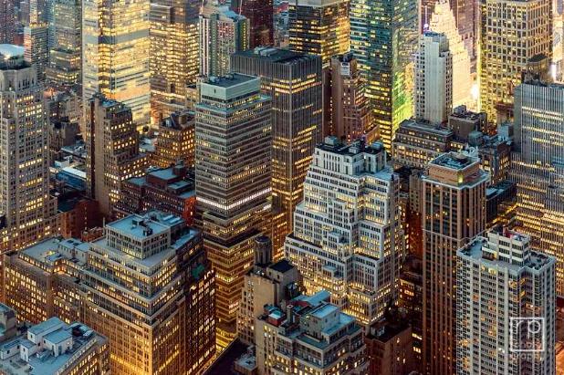 rperfer's tweet photo. Una imagen q muestra esa hora mágica q sucede entre el atardecer y el encendido de #NuevaYork http://t.co/8wiJiudeH7 http://t.co/B2hPYttvw1
