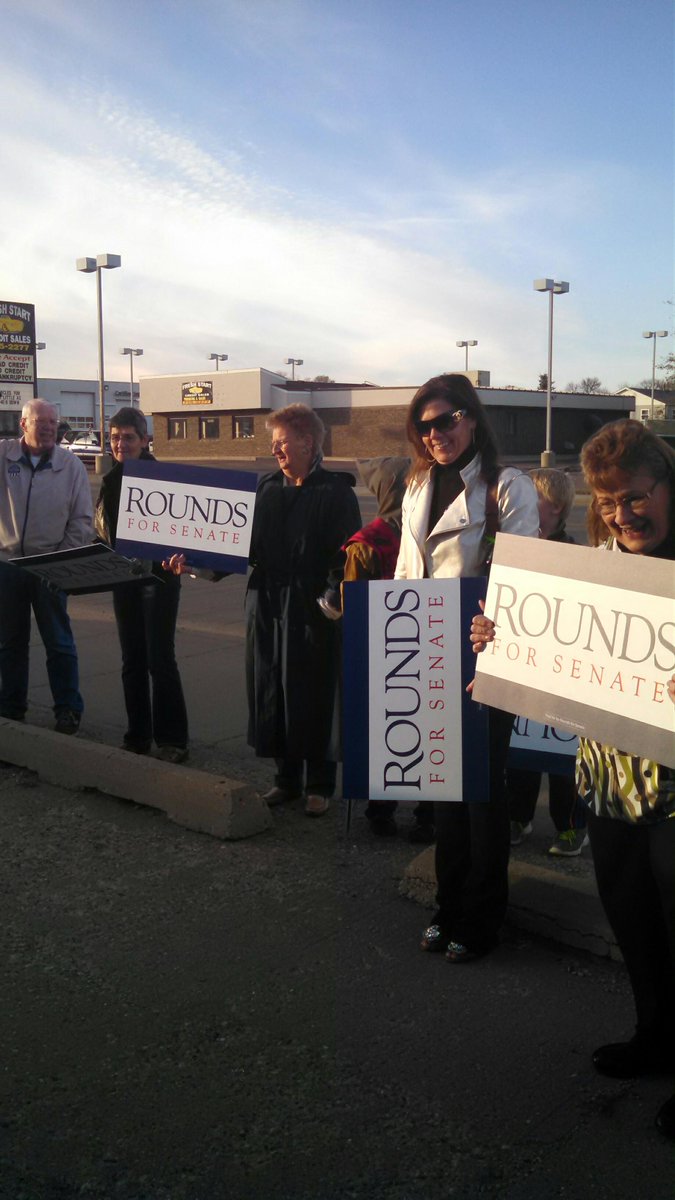 Sign waves are going great! #SDSEN Vote Mike