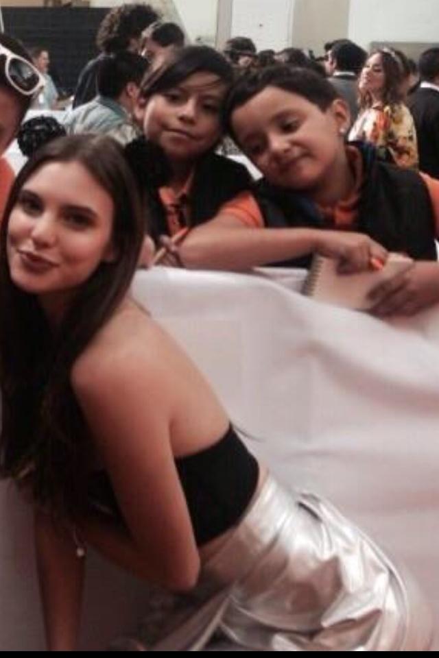 TerricolasMaca's tweet photo. El niño como tipo así: Aaaa es @macabeso.  😂❤️ http://t.co/GECLw4eE4y