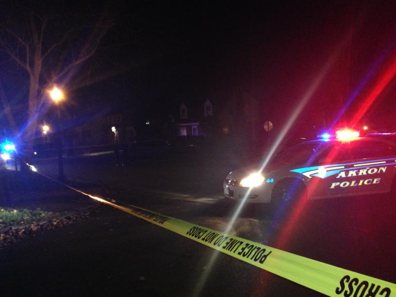 WaleAliyu's tweet photo. Just got to the scene of officer involved shooting in Akron #wkyc #StayTuned4Updates http://t.co/vsBeJTeKur
