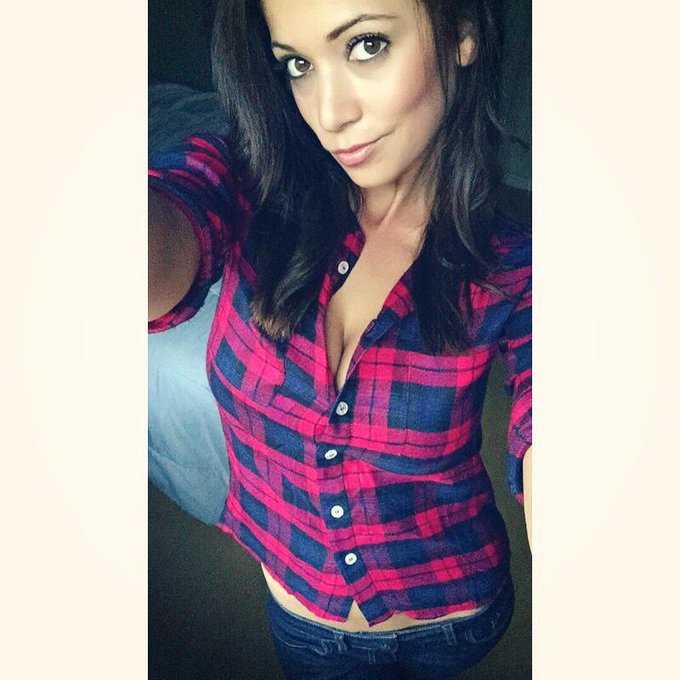 You could win a signed photo of me! #signup at http://t.co/rCMH2xezYE👈 http://t.co/G7W5CRB5MU<a href="/tag/signup"class="tags">#signup</a>