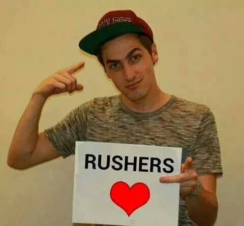 I love  you KENDALL SCHMIDT ( HAPPY BIRTHDAY KENDALL SCHMIDT 24 ) <3 