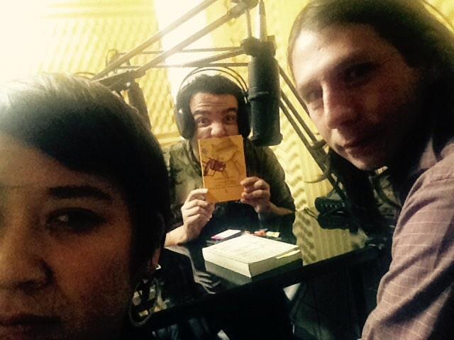 Seletenango's tweet photo. En cabina @elotromarre @Seletenango #MarioSantizo #Librosis @1850Radio http://t.co/eFbMMBamQa
