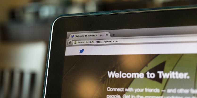 glandore's tweet photo. RT @khanhtran: How We Use #Twitter to Build Products People Love http://t.co/sdvJZd1vxe - http://t.co/YWVl6zwRjl