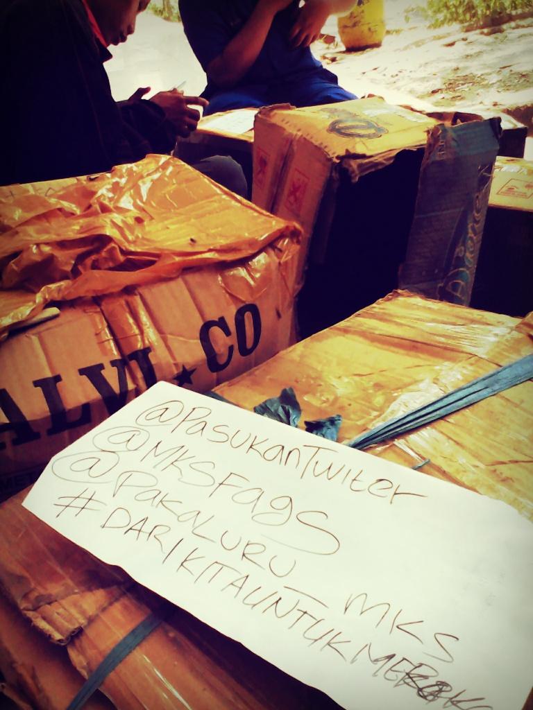 PasukanTwiter's tweet photo. INSYA ALLAH BERKAH :) #DariKitaUntukMereka #PrayForRappocini @PasukanTwiter @Pakaluru_MKS @AnakSosmedMks @MksPeduli http://t.co/YTZ5sGBUOT"