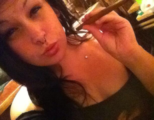 DearMerria24's tweet image. Gonna stay blunted no matter how big it is xD