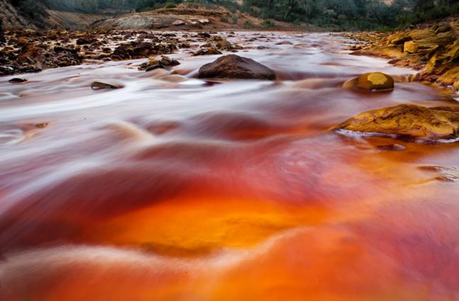 A3Noticias's tweet photo. Río Tinto, en Huelva: como viajar a Marte. Te contamos por qué se considera único en el mundo http://t.co/cYvYODvcRO http://t.co/cWD8xi712g