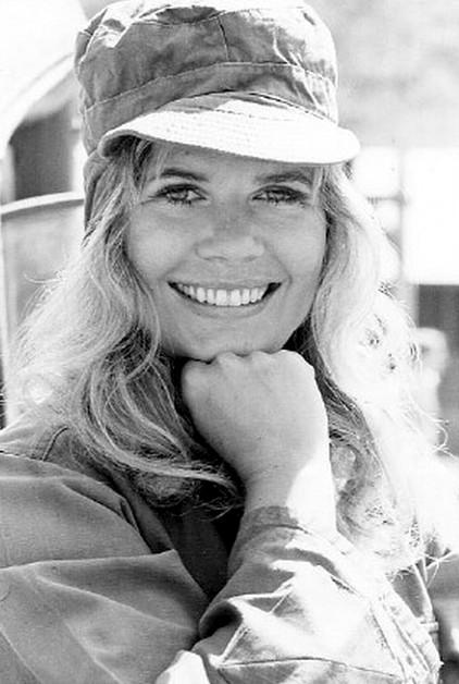Happy Birthday Loretta Swit, aka Major Margaret "Hot Lips" Houlihan.
(76) 