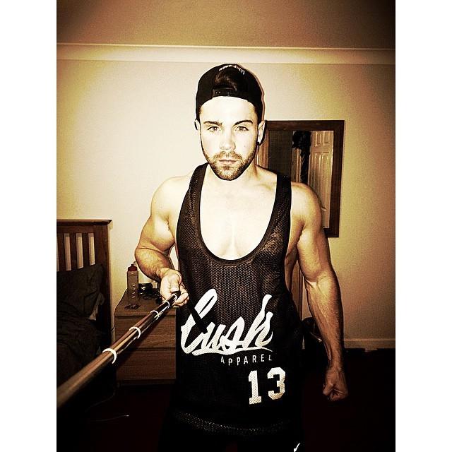 #selfiesticknyc Time to smash this mornings workout in my @lush_apparel vest! #lushapparel #lush #vest #gym #morn...