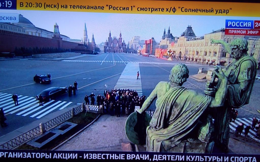 https://pbs.twimg.com/media/B1mAEdxCcAAgImn.jpg