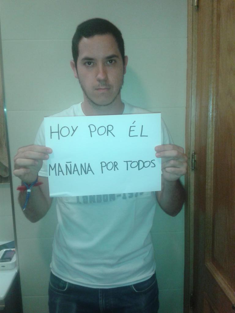 josete_tomey7's tweet photo. #AyudaleAyudanos @CUPIFORG http://t.co/njNW6eJOj0