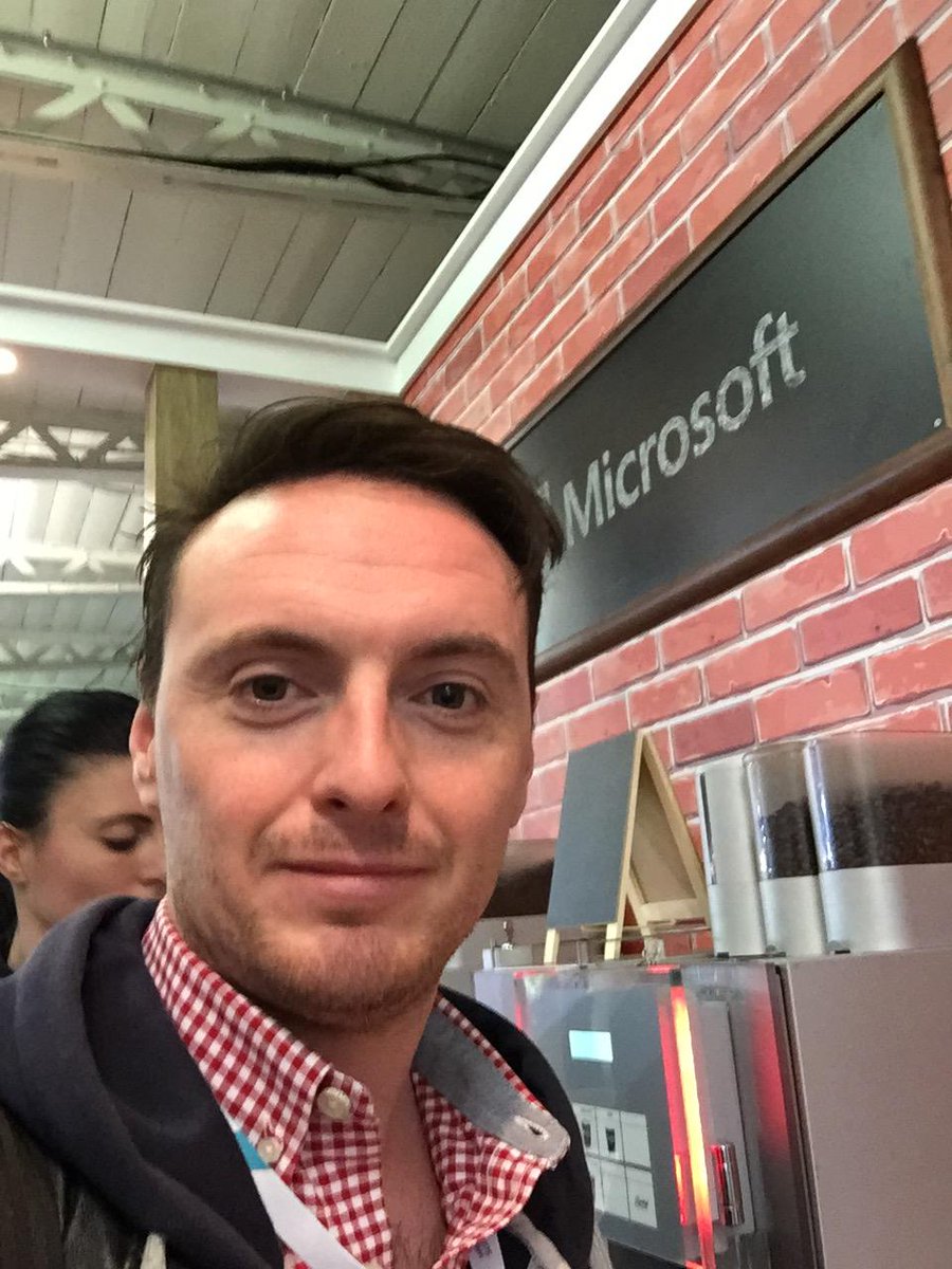 GerardDarragh's tweet image. #surfacewebsummit Microsoft stand