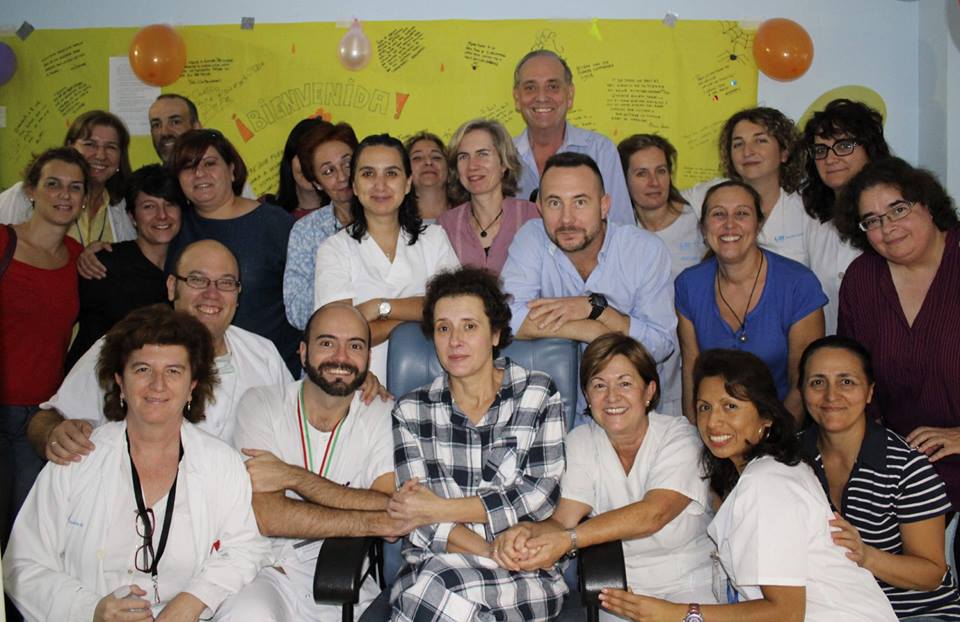 el_pais's tweet photo. La auxiliar de enfermería Teresa Romero será dada de alta del hospital Carlos III mañana http://t.co/6VeDbdjsnD http://t.co/jcwHvIN5gh