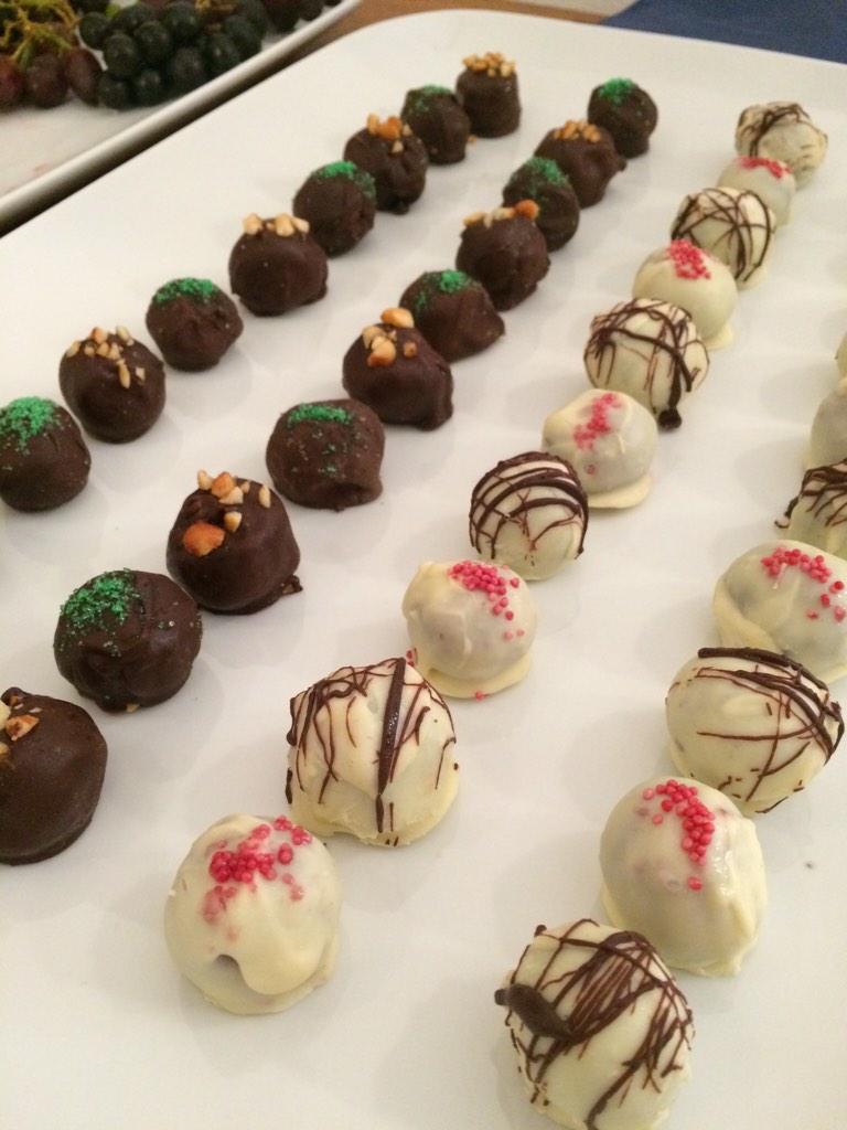 ArabellaGolby's tweet photo. Clothes & chocolate? ABSOLUTELY YES. #KMSS15 http://t.co/d3SSHB6KO2