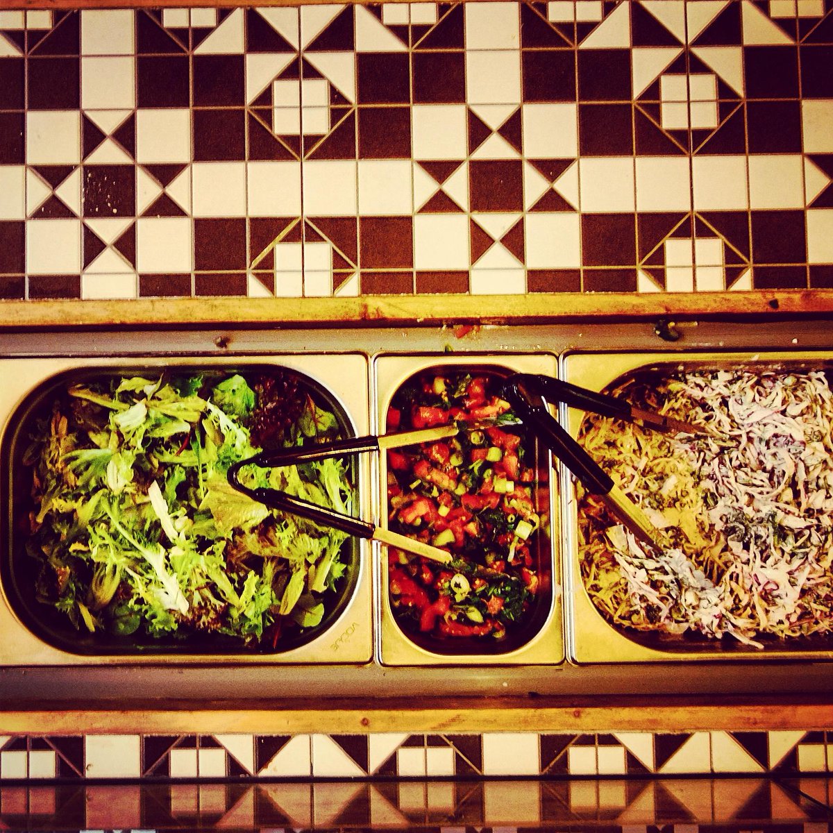Pulld_uk's tweet image. The secret to our success - Pull'd's handmade coleslaw and salsa with fresh salads everyday #howtopull #pulld