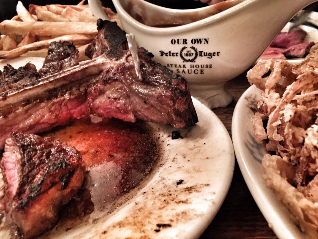 things you gotta do before you die:#8 eat at peter luger #peterluger #brooklyn #theyonlytakecash <a href="/Jounghe/">Martin Rhyner</a> a must!