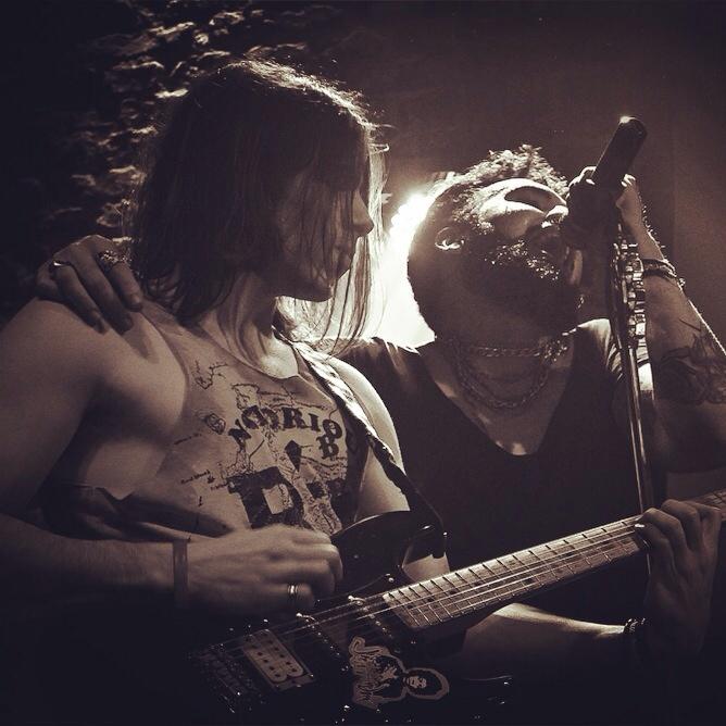 estresrock's tweet photo. Chicos estrés ahora es @santo_sonoro sumense a la nueva cuenta y escuchen lo nuevo!!! http://t.co/1g4bZJ7AUg