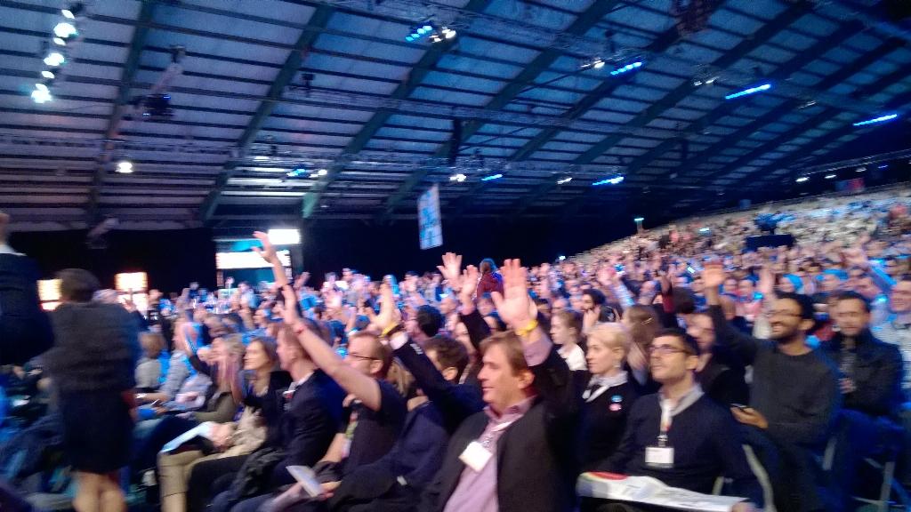 TheJournalTech's tweet image. WiFi problems at the #websummit still present, highlighted by the show of hands by the main stage audience