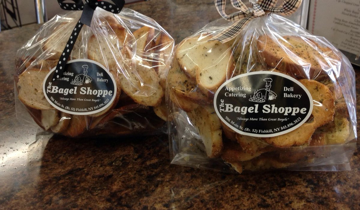 BagelShoppe's tweet photo. Our Garlic Bagel Chips..great with Soups,Salads &amp; our famous Eggplant Salad. Put some @mbbsalsa on those chips! http://t.co/bhTGnXIVby