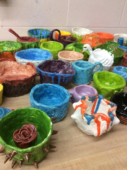 Manus3D's tweet photo. First Batch of Glazed Pottery for this Semester. #ceramics http://t.co/dpZVcoRICn