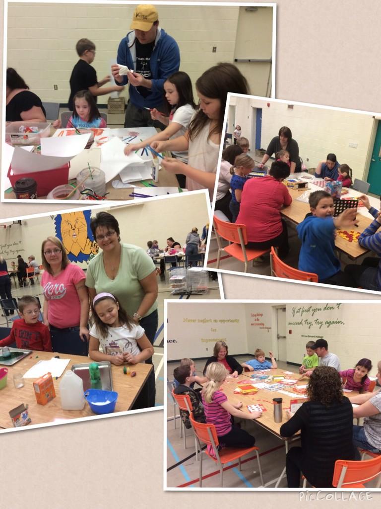 LakesideLynx's tweet photo. @NLESDCA Play &amp; Learn Day with parents at Lakeside Academy in Buchans! @NLTeachersAssoc @EDU_GovNL http://t.co/4lEPr2sVgU