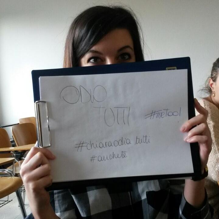 maistatachiara's tweet photo. Campagna di sensibilizzazione a cura del Ministero del non me ne fotte un cazzo. #chiaraodiatutti #anchete http://t.co/wIWgoV6Jg4