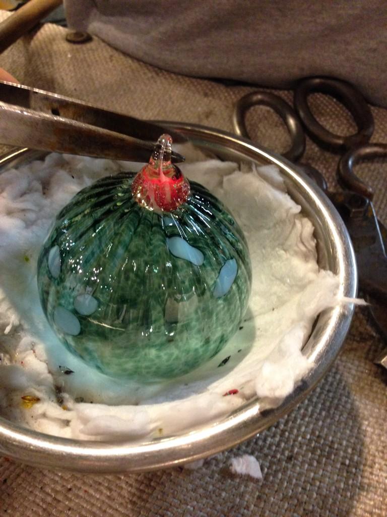hannahwelker's tweet photo. The finished product! #MoreFireGlassStudio @FoxRochester http://t.co/hPYvP1Gemn