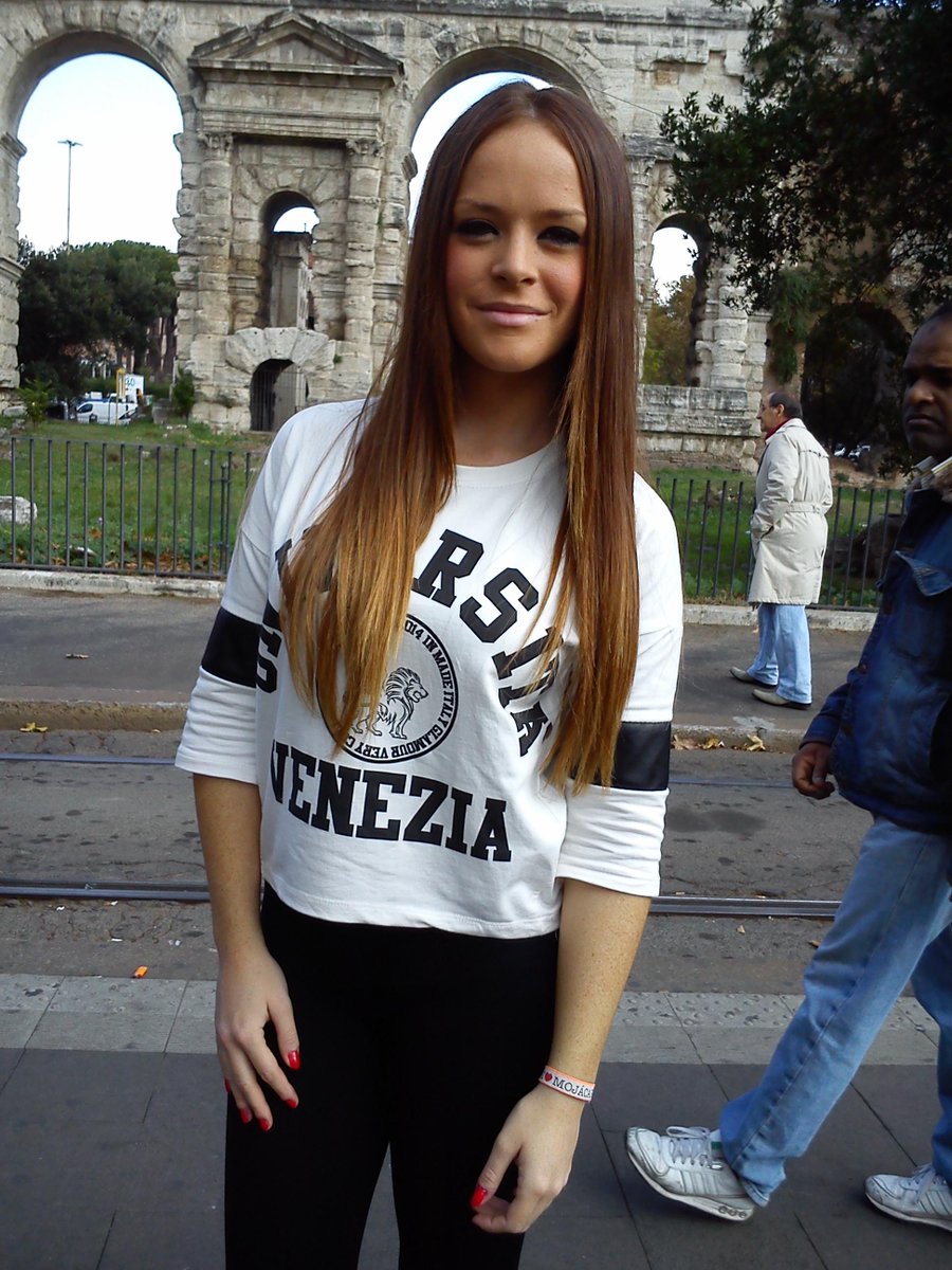 MaryVicentee's tweet photo. Buon pomeriggio #Roma :) http://t.co/k5U4S2GQVR