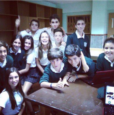 roboteam01's tweet photo. @firstlegoleague hi! we are from spain and we are in the FLL (First Lego League) competition. http://t.co/dewobvxbvL