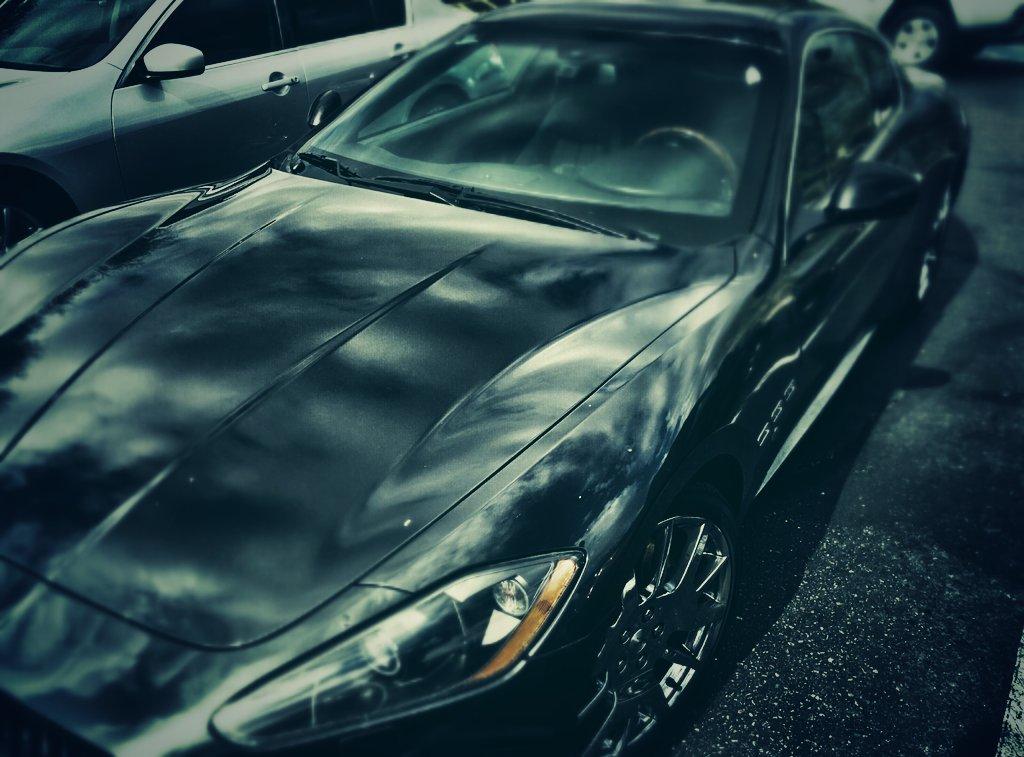 kluurzlife's tweet photo. Maserati GranTurismo = classic Italian lines. #maserati #pinanfarina  @Maserati_HQ @MaseratiNews @MaseratiCorse http://t.co/XD54G0FrNA