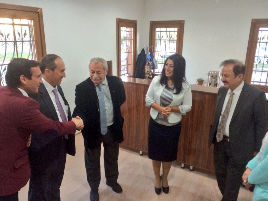 KazanKagem's tweet photo. Kazan http://t.co/LBaN7kqbtw.@OrhanYazici70 başkanmız ve Haymana bld.bşk. @ozdemirturgut06 beyefendiye tşkkr ediyoruz http://t.co/82TAgJTCZF