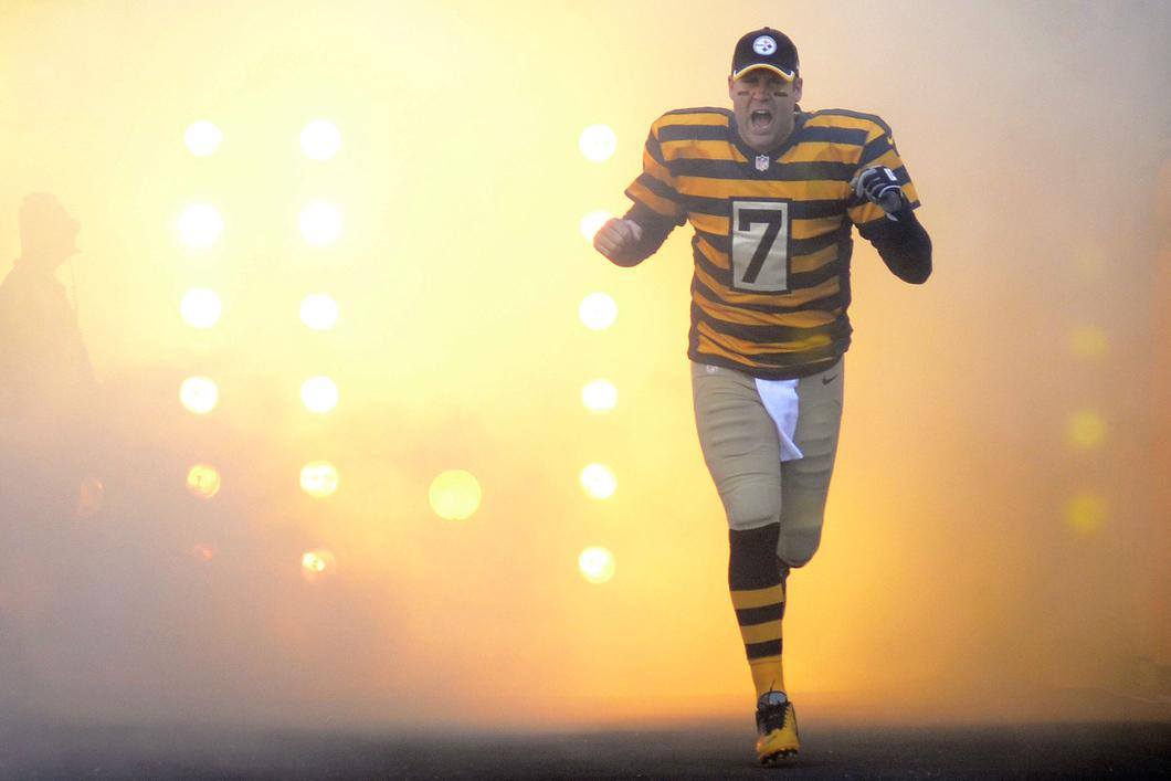BestSteelerPics's tweet photo. Big Ben setting records. #elite #qb #SteelerNation #superbowl2015 http://t.co/uJXv7NIqIq