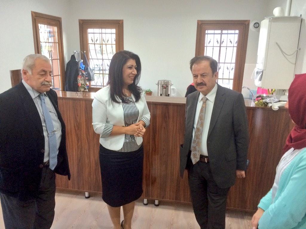KazanKagem's tweet photo. Haymana bld.bşk.@ozdemirturgut06 beyefendinin gençlik merkezmizi ziyaretlerinden dolayı onur duyduk teşekkür ediyoruz http://t.co/c8P9VokaPR