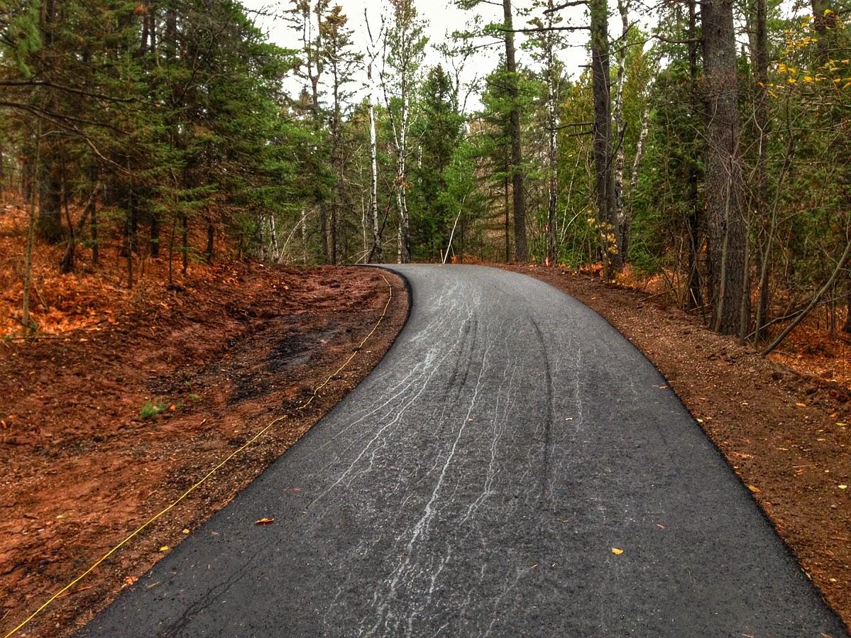 BikeUMD's tweet photo. Tischer Creek trail (Superior St. to Vermillion) is done and rideable. And sweeeet! #bikeduluth #duluth #happytrails http://t.co/lONY1uy3T3