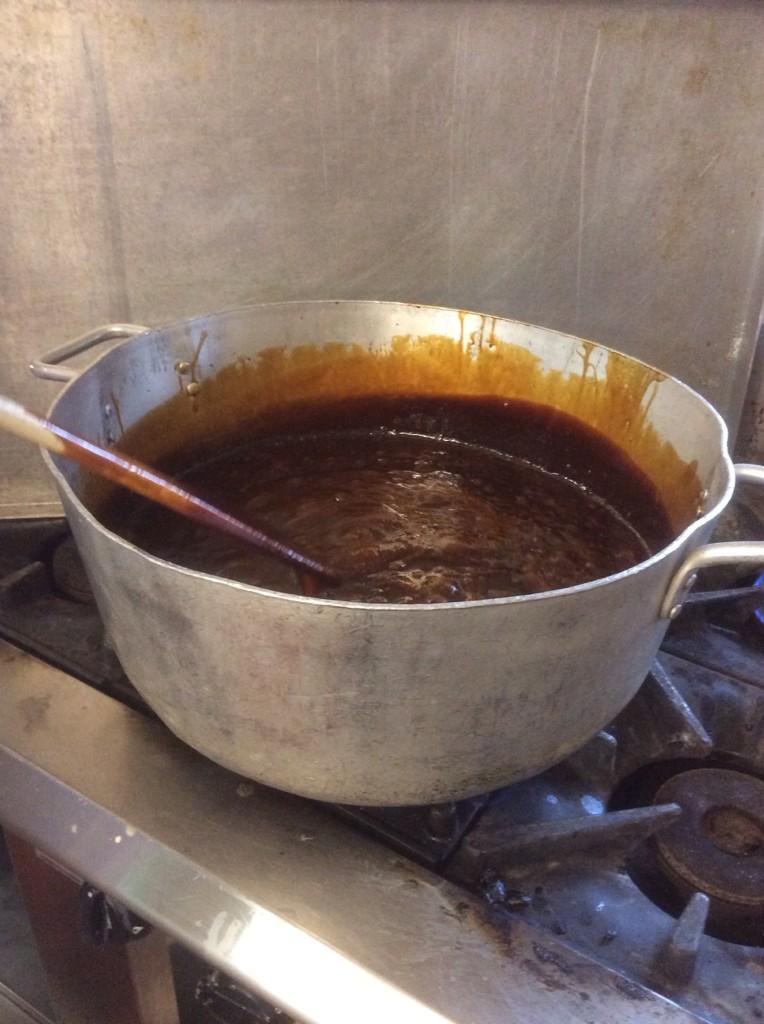 Nothing added, nothing taken away, treacle toffee as it should be. #devonshiretreacle #devonshirebakery #bonfirenight