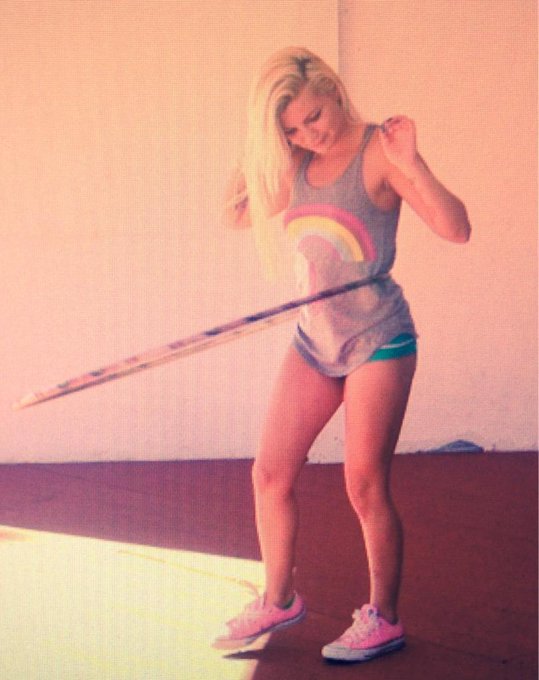 #houlahoop #pro ??? http://t.co/M6r9rb7XrX