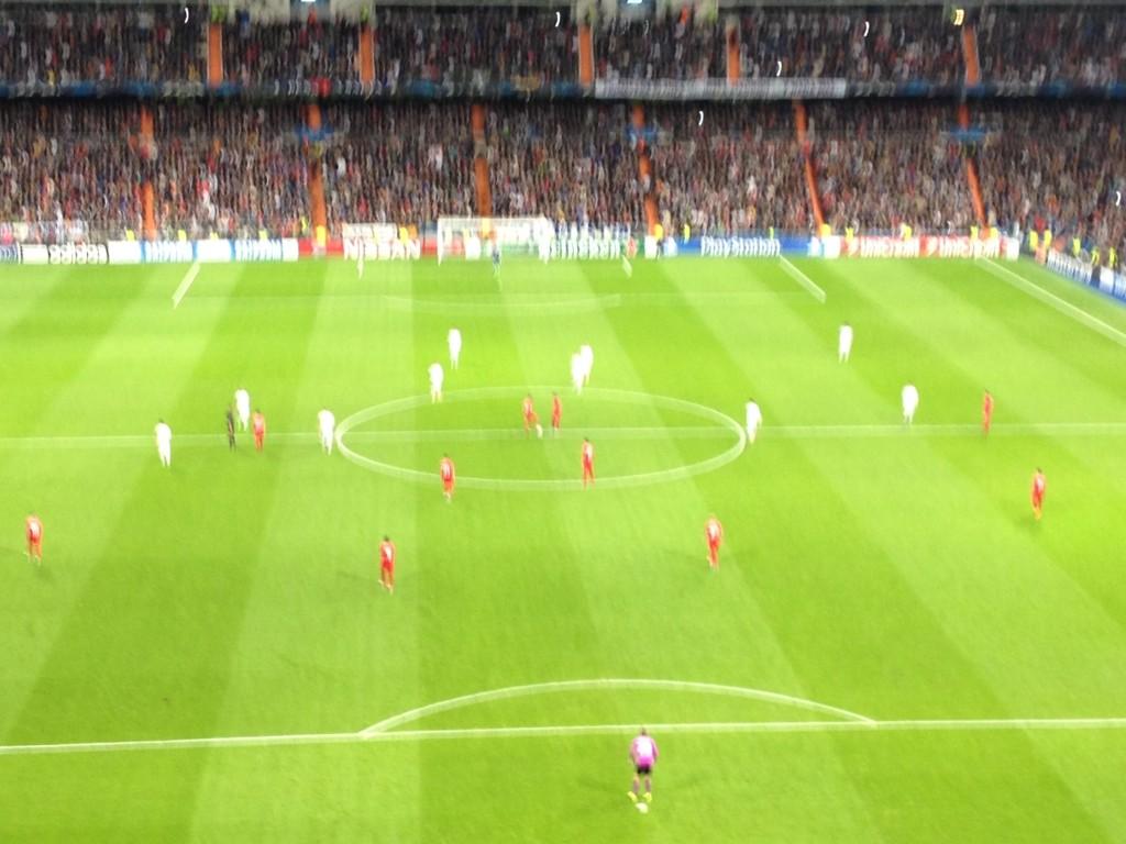 Stevennoble7's tweet photo. Real Madrid go 1 up against Liverpool. http://t.co/NvVrDqtLm4