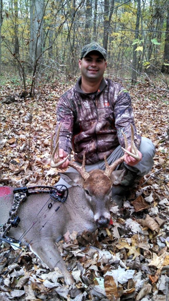 JordanBethune23's tweet photo. S/O to @jbhblake on harvesting this Illinois bruiser this morning! #11pointer http://t.co/mN20pN2H9r