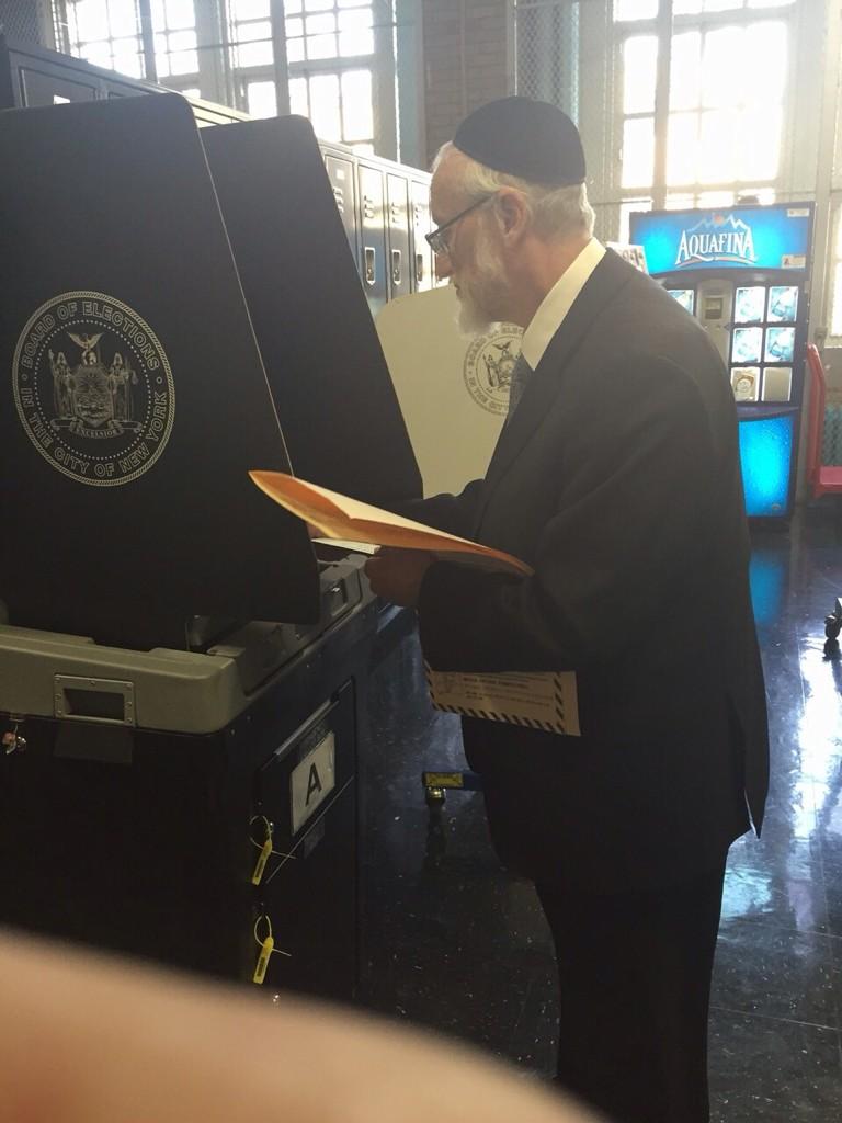 Nachman_Caller's tweet photo. Vote for #NewHousingNewHope http://t.co/aKOioiX6x1
