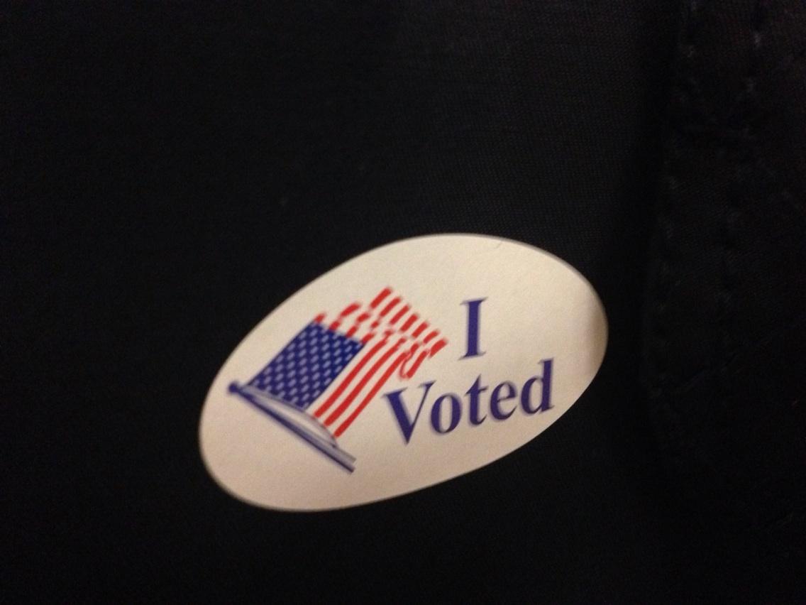 CJMAllen12's tweet photo. Brave the wind and rain and go vote. #texas2014 #dfwvote #civicduty http://t.co/JyzU6Ucx5I
