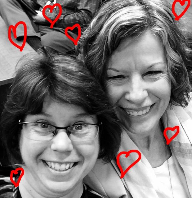 SharonHendrix1's tweet photo. Learning how to use AirDrop and other features in today's Ipad training. #principalslearning
#personalizedlearning http://t.co/oeNo7li5Iv