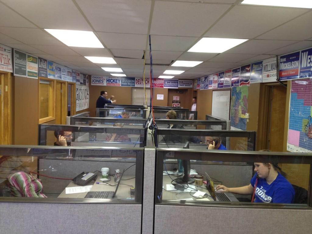 TeamRounds's tweet photo. Hundreds of volunteers across the state are making GOTV calls for @RoundsforSenate right now!  #sdsen http://t.co/xNc0hBOnAW