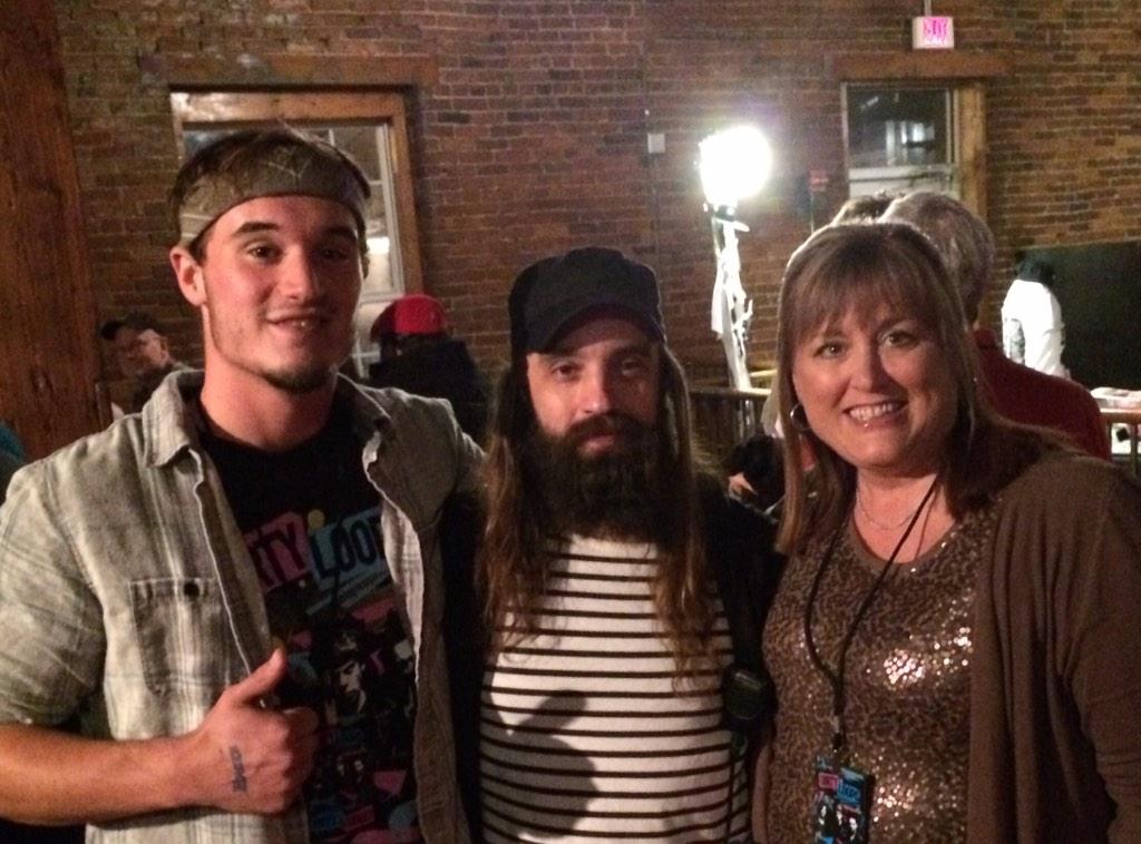 comofo's tweet photo. @DirtyLoops The talent is off the chart! Blessed to have been a part of the first sold out show!! #DirtyLoopsLive http://t.co/FwznqZrDuI
