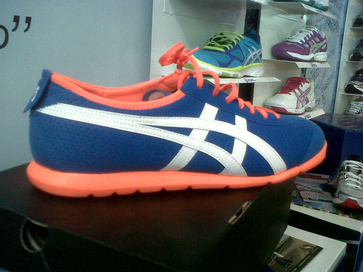 tienda asics zaragoza
