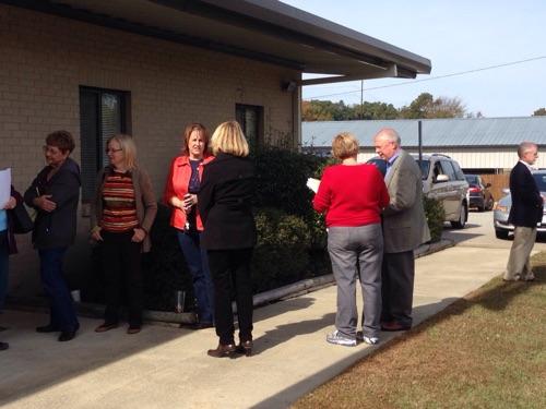 KellyHPayne's tweet image. @ComptrollerSC greeting loyal voters at the Amicks Ferry precinct in Lexington County #sctweets